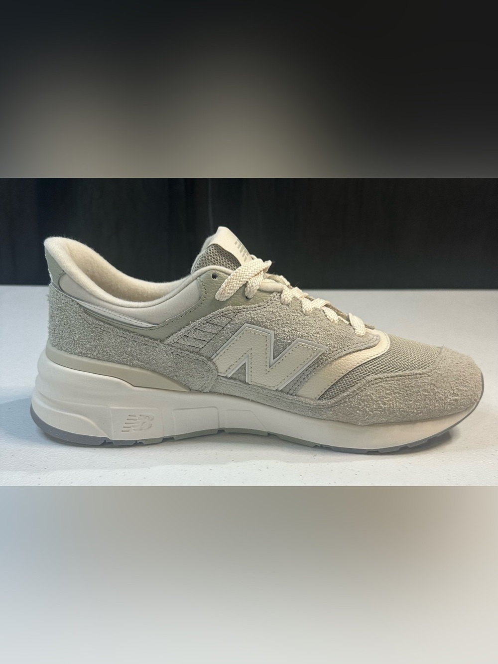 New Balance 997R Suede Sneakers U997REF Olivine/Linen Women’s 12.5 new w/out box - Picture 4 of 10